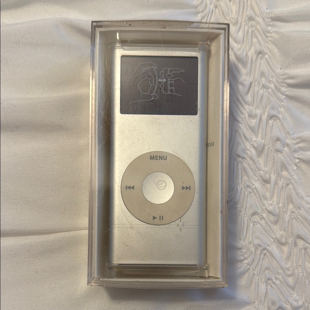 Apple Silver MP3 Player Sleek Design Compact